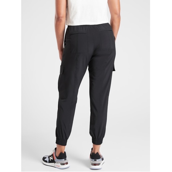 NWOT Athleta Chelsea Utility Jogger Pant Black - Picture 2 of 5